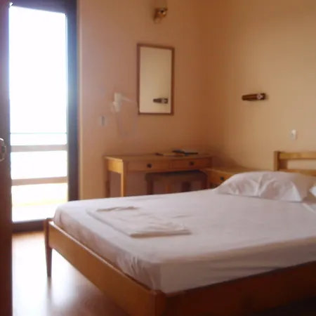 Atlantis Hotel 2*